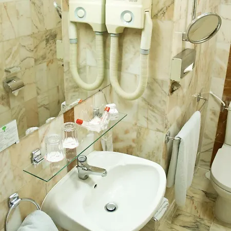 Hotel La Sanguine Paris