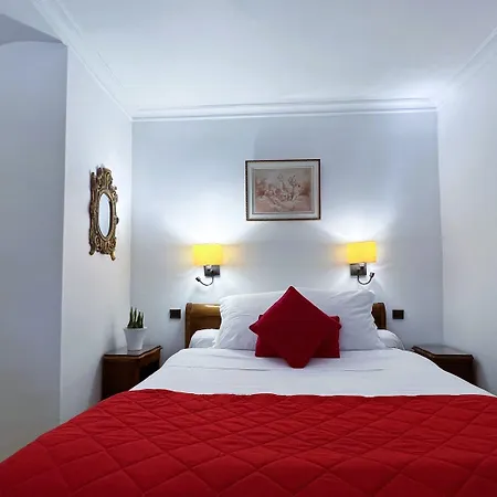 La Sanguine Hotel 2*