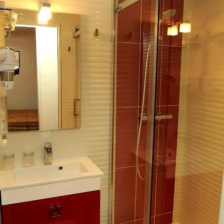 Hotel La Sanguine Paris