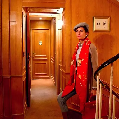 La Sanguine Hotel 2*