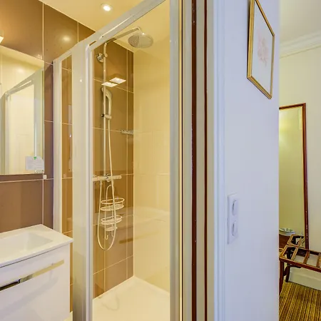 La Sanguine Hotel 2*