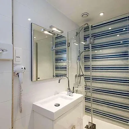 Hotel La Sanguine Paris