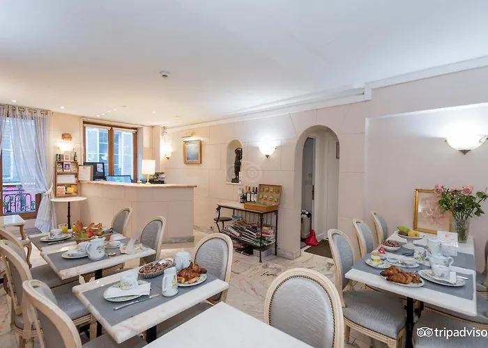 La Sanguine Hotel Paris