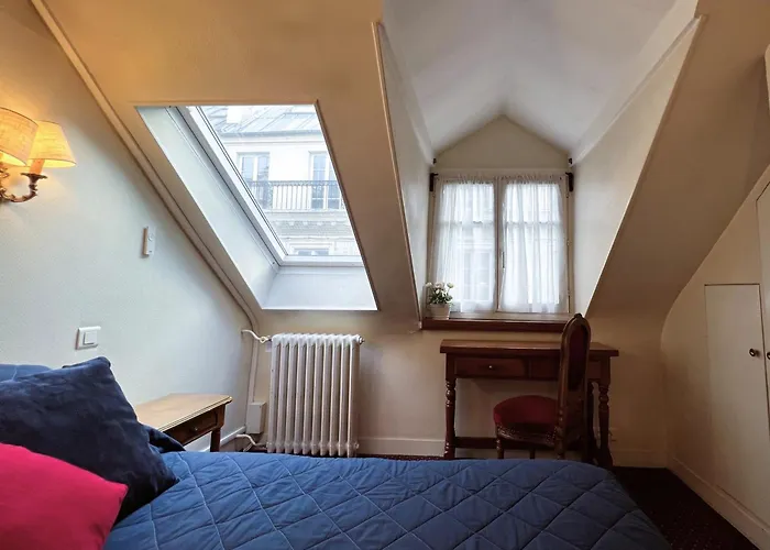 La Sanguine Hotel Paris