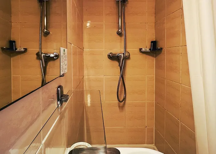 La Sanguine 2* Paris