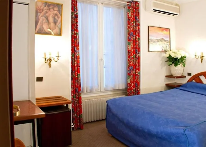 Hotel La Sanguine Paris